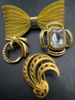 4 Styled vintage and Modern Brooches Mesh Rhinestone Glass