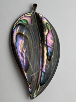 925 Sterling Silver Signed Abalone Amazing Brooch ASM Hecho en Mexico and Cuernavaca, for the state of Morelos, Mexico stamped. Vintage Mexican sterling silver brooch is in the shape of a dimensional leaf with inlaid abalone shell. The shell has very stun