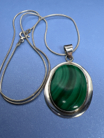 Malachite Oval Pendant 925 with 925 Chain