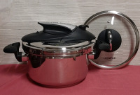 New Universal 4.2 Litre Stainless Steel Pressure Cooker