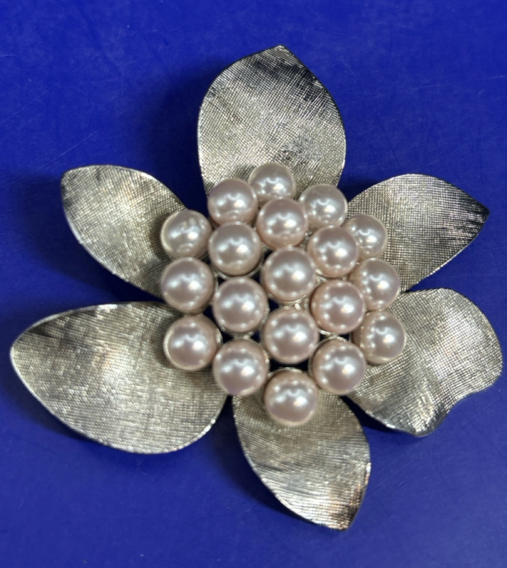 Vintage Large Brushed Silver Pearl Cluster Figural Brooch