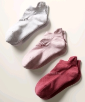 New ATHLETA Everyday Ankle Socks 3-Pack (Size Small/Medium Ladies Shoe Size 4-6.5)