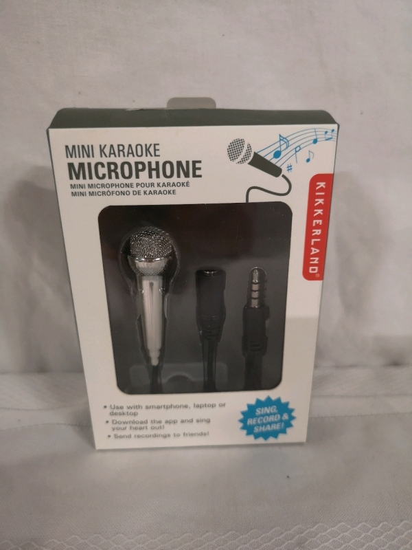 New Kikkerland Mini Karaoke Microphone