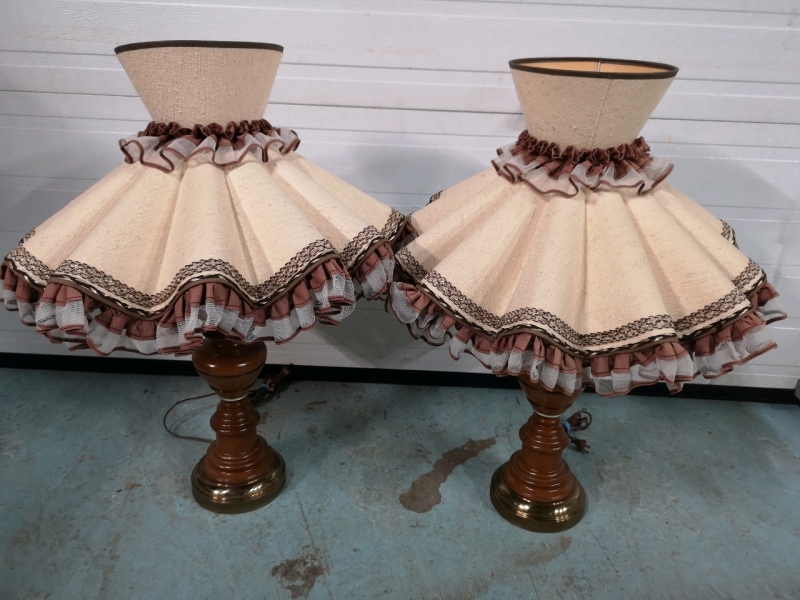 Vintage Pair of Table Lamps - Working