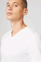 NEW alo Yoga V Neck Triumph Tee Size M Retail $54.00 CAN