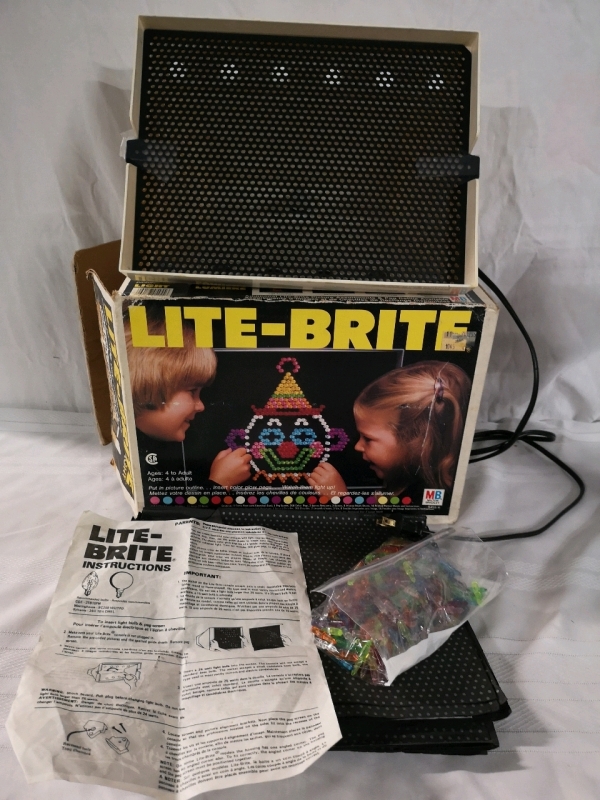 Vintage Milton Bradley Lite-Brite - Working