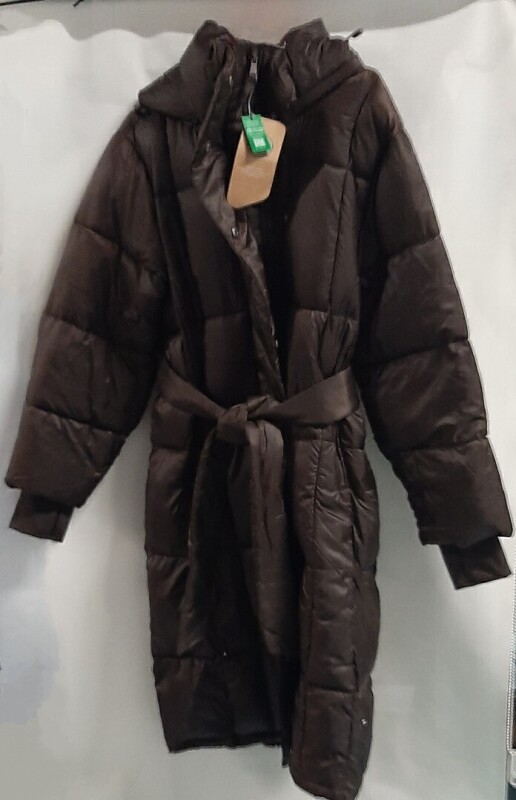 New GAP Big Puff Coat (Size Medium)