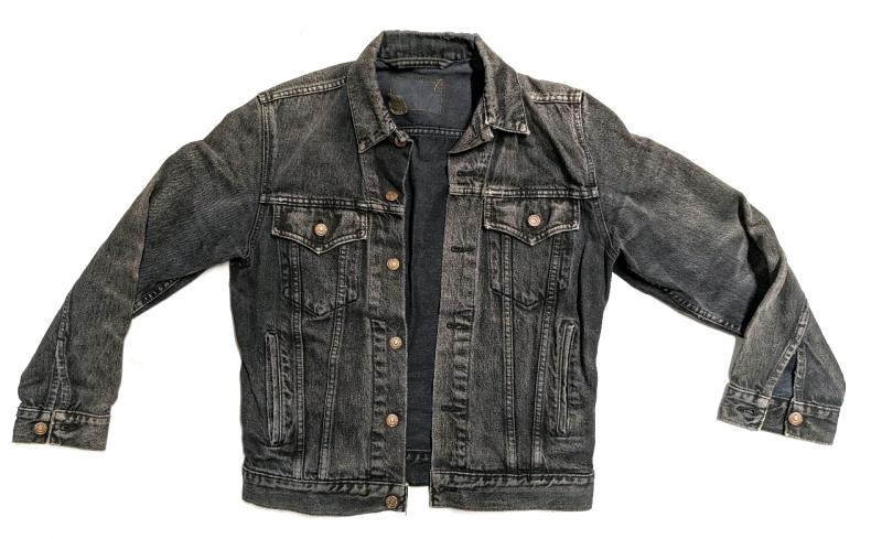 Vintage LEVIS STRAUSS Ladies Denim Jacket (Size Medium/Large?)
