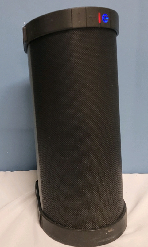 RocketFish Wireless Bluetooth Indoor / Outdoor Speaker . Requires 18V Power Cord
