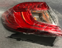 Boine Left Side Driver Side Tail Light 16&rdquo;x8&rdquo;