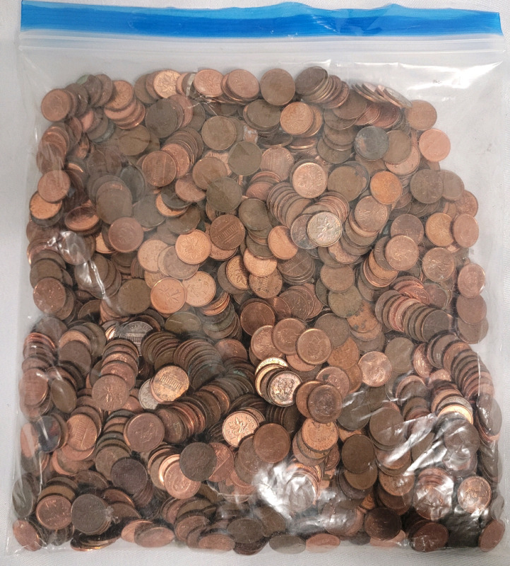 7lbs+ Canadian & USA Pennies . Various Dates & Condition