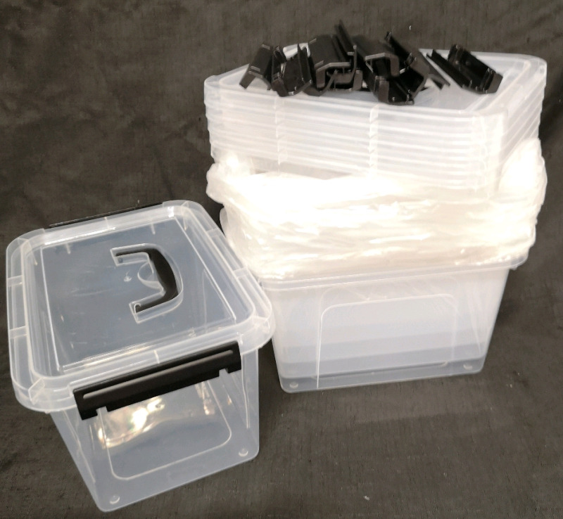 6 New Jujiajia Clear Plastic Containers with Lids - 5x Lids Cracked on Corner