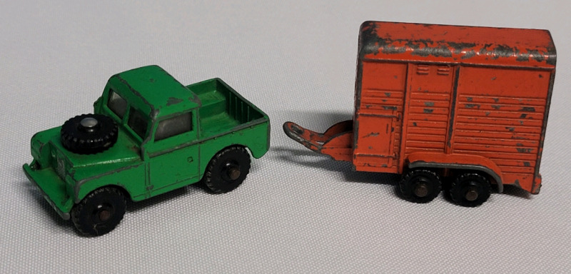 Vintage Dinky Toys Dublo Land Rover & Smiths Horse Trailer . Fair pre-owned condition
