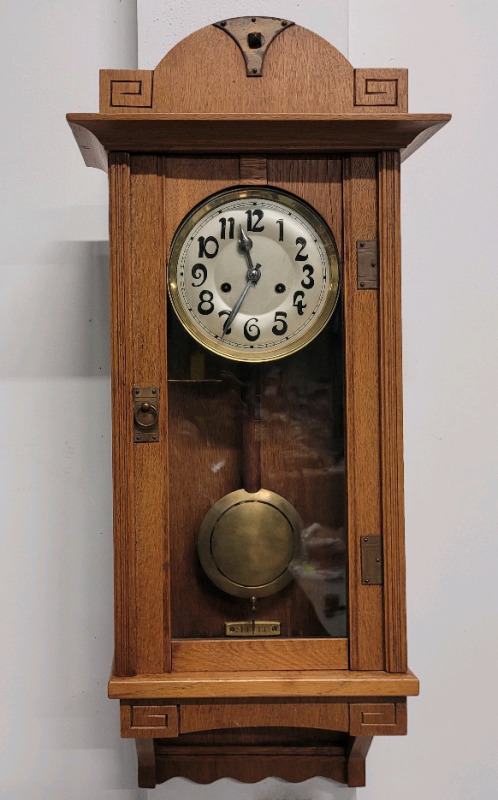 Vintage Golden Oak Case Brass Medallion Key Wound Pendulum Wall Clock w/Key