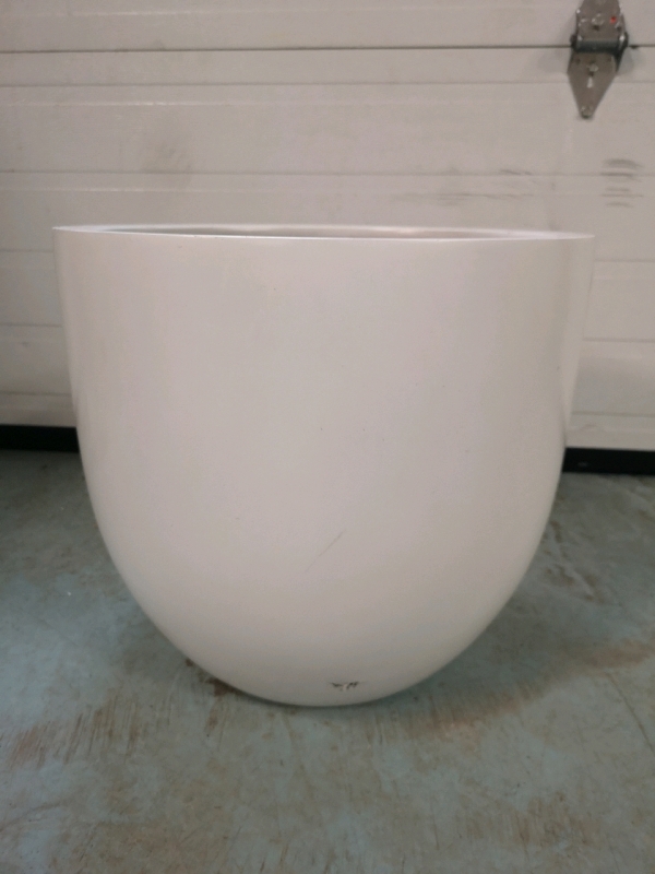 Green Theory Fiberglass Bowl Planter - D17.5" & H16" Matte White AS IS