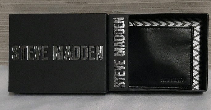 New Steve Madden Black Leather Billfold