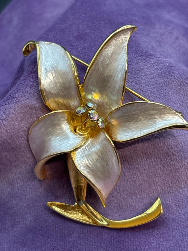 Domani Signed Orchid Blush Enamel Gold tone Brooch