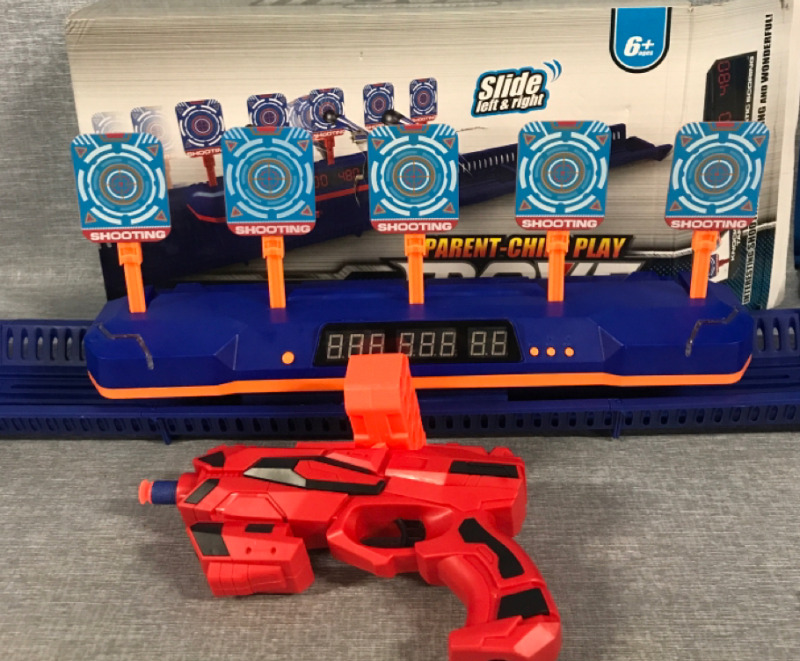 Parent Child Play Move Hlide Shooting