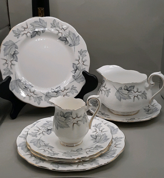 Vintage 2 Royal Albert Silver Maple 8" Salad Plates 2 Bread and Butter Plates Sauce Boat and Underplate Creamer