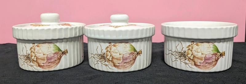 T.G. GREEN Ltd "Harvest Festival" : 2 Individual Covered Casseroles & Dish