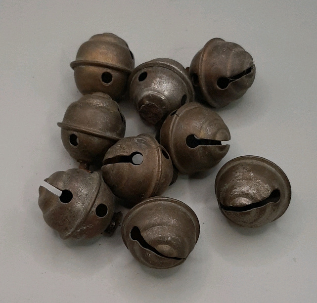 Antique 1.5" Sleigh Bells 9 in all