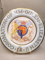 PARAGON PLATE COMMEMORATTING QUEEN ELIZABETH'S 1953 CORONATION 10 1/2"
