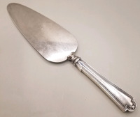 Vintage Sterling Silver Handled cake server 9 1/2"