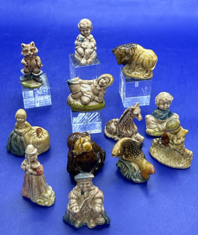 Porcelain Figures grouping Wade