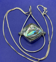 925 Sterling Silver & Abalone Pendant on Chain