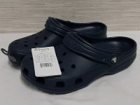 NEW Classic Crocs in Navy Size Mens 7 Womens 9 CAN Size 39 to 40 EUR with Tags