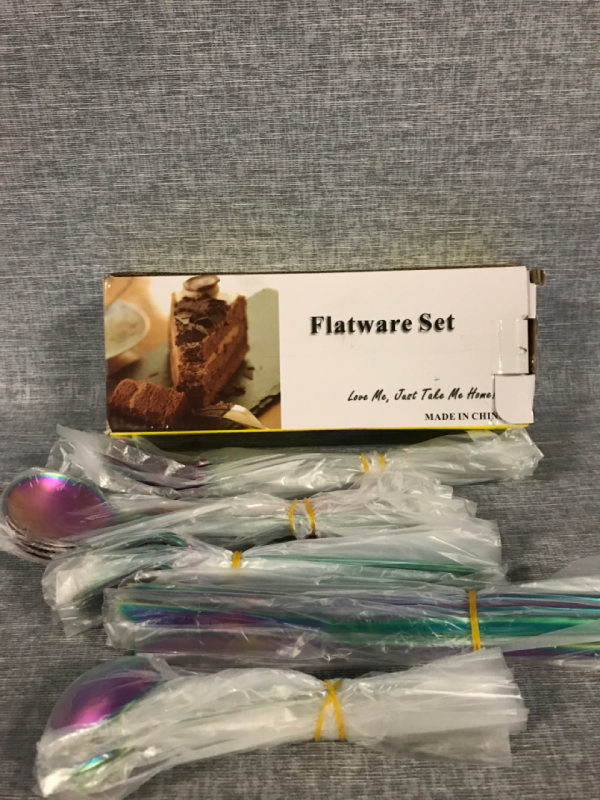 New HomQuen 40 Pc Flatware Set