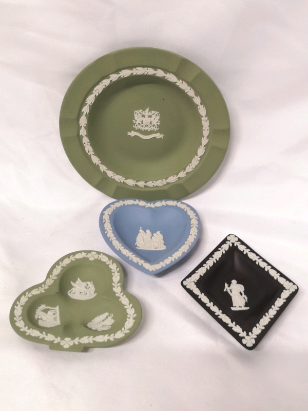 4 Vintage Wedgewood - Ashtray & Trinket Dishes