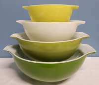Vintage PYREX Verde Green with White Bowl Cinderella Mixing Bowl Set .