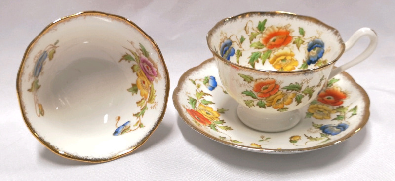 Vintage Royal Albert Teacup & Saucer & Sugar