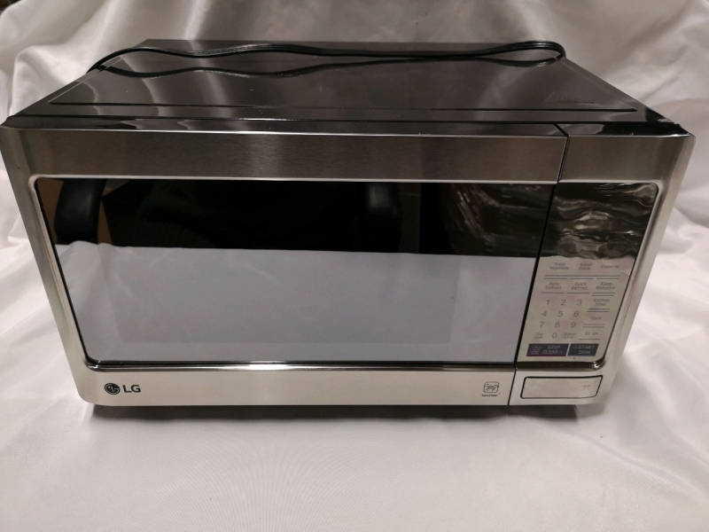 LG Microwave - Working