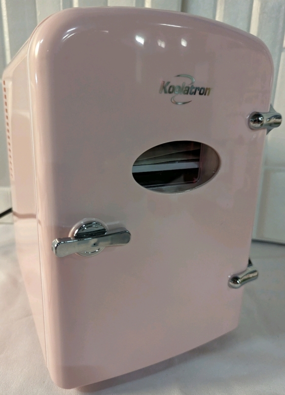 Coolatron Pink Retro style Minifridge Thermoelectric Cooler