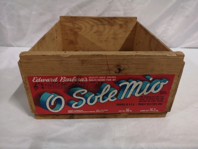 Vintage Wooden Grapes Crate - O Sole Mio