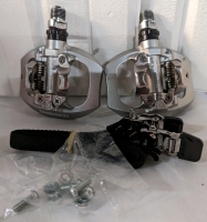 New Shimano A530 SPD Sport Road Pedals and Wellgo Straps.