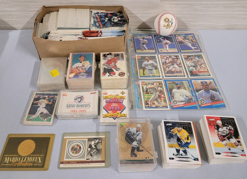 Early 1990s NHL Hockey & MLB Baseball Trading Cards . Various Companies & Players