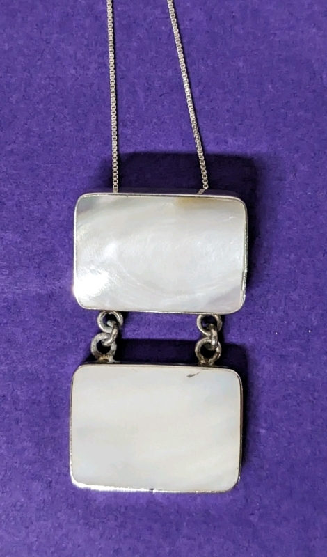925 Sterling Silver+ Mother of Pearl Dangling Pendant on Sterling Chain