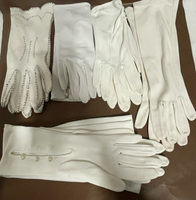 5 vintage white gloves