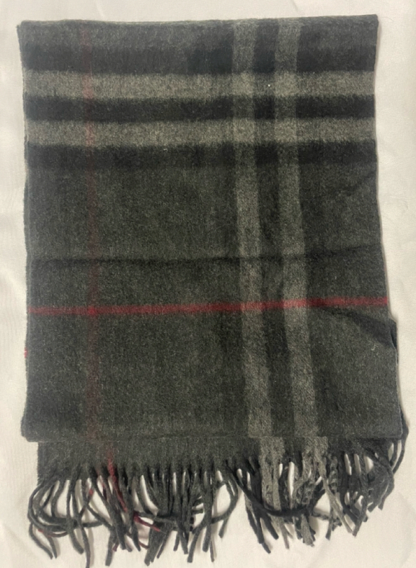 BURBERRY cashmere scarf