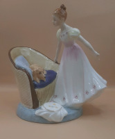 Vintage Royal Doulton "Beat You To It" HN 2871 Designer Mr Davies Issued 1980-1987
