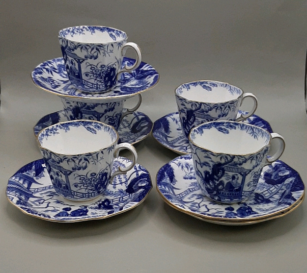 Vintage 5 Royal Crown Derby 2.5"H Teacups & Saucers One Extra Saucer Minor Flea Bites on Some Pieces