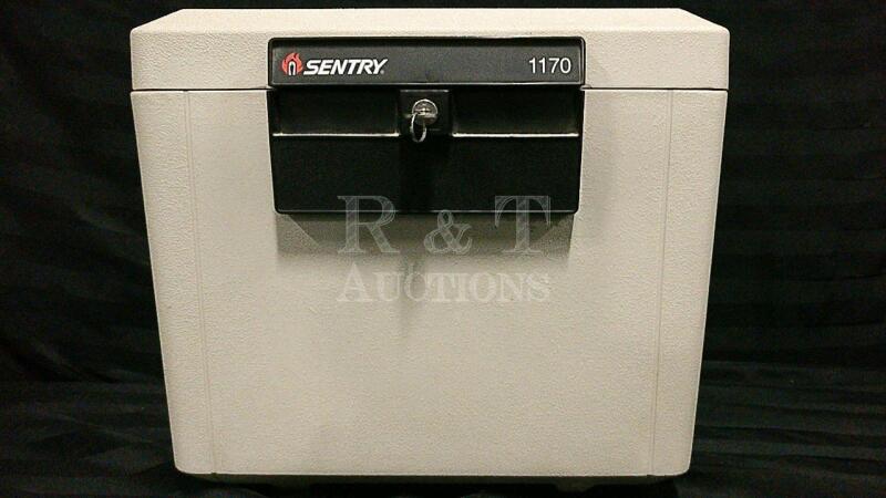 Sentry Safe 1170 Lock Box with Key 15"x10x14"