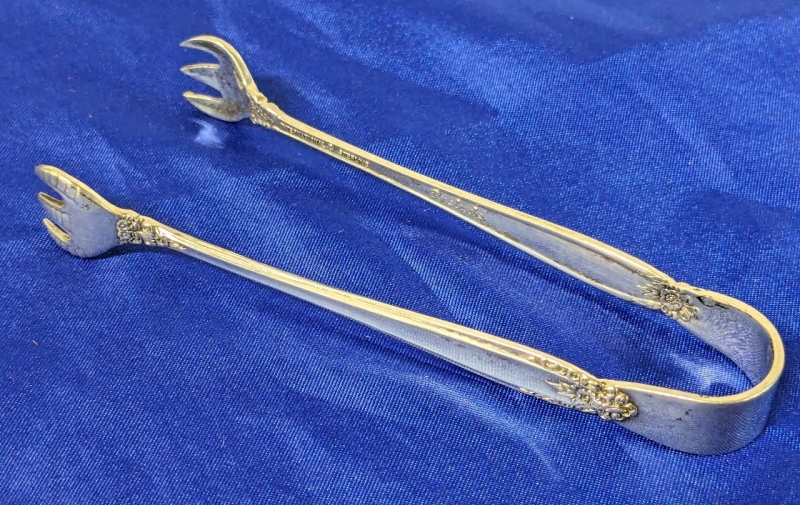 International Sterling Silver Prelude Tongs 4" Long