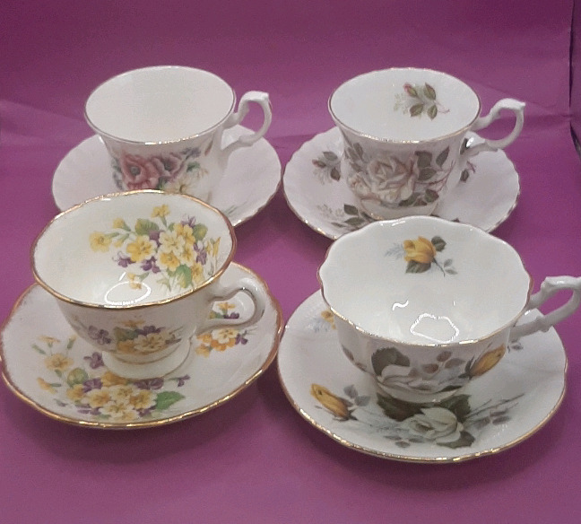 Vintage 4 Royal Albert Cups & Saucers