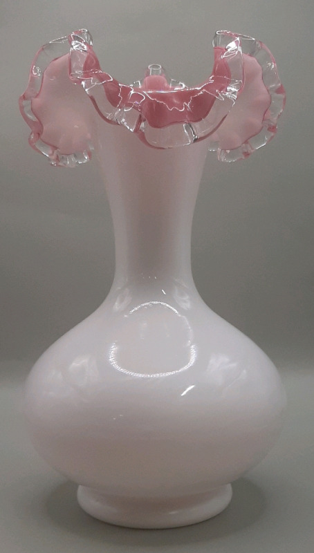 Vintage 9" Fenton Peach Crest Crimped Vase