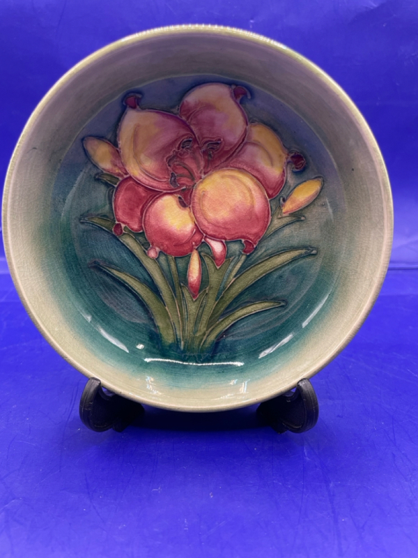 5" tall MOORCROFT Freesia Bowl 1940s made in England