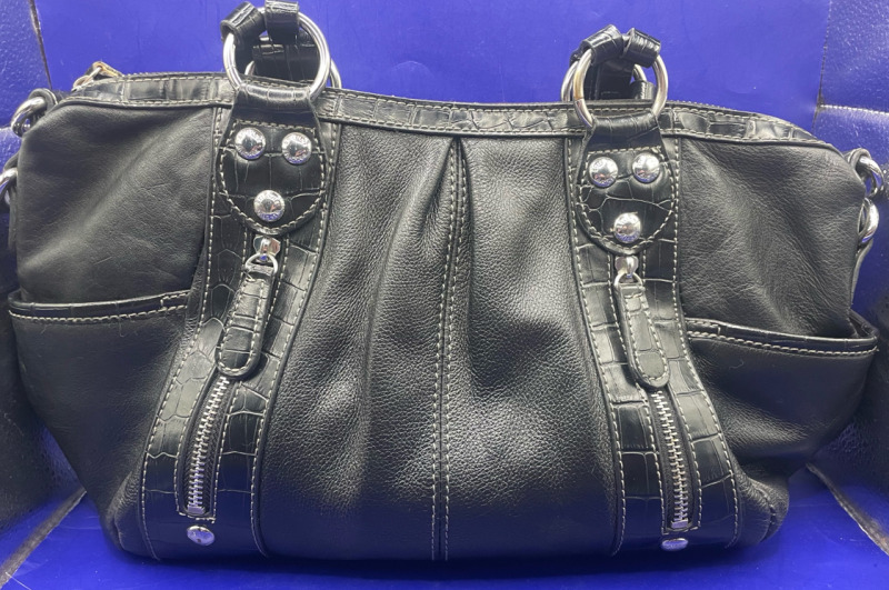 Etienne Aigner Black Leather Purse